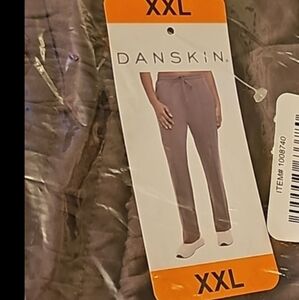 NWT Danskin Women's Scuba Straight Leg Jogger Pants, nwt